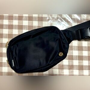 Lululemon Everywhere Belt Bag 2L with GOLD hardware